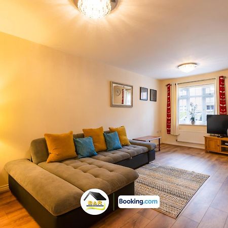 3 Bedroom House By B And R Serviced Accommodation Amesbury With Super Fast Wi-Fi 145Mbps Kültér fotó