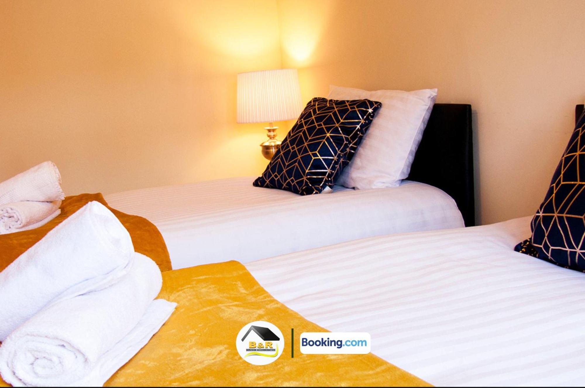 3 Bedroom House By B And R Serviced Accommodation Amesbury With Super Fast Wi-Fi 145Mbps Kültér fotó