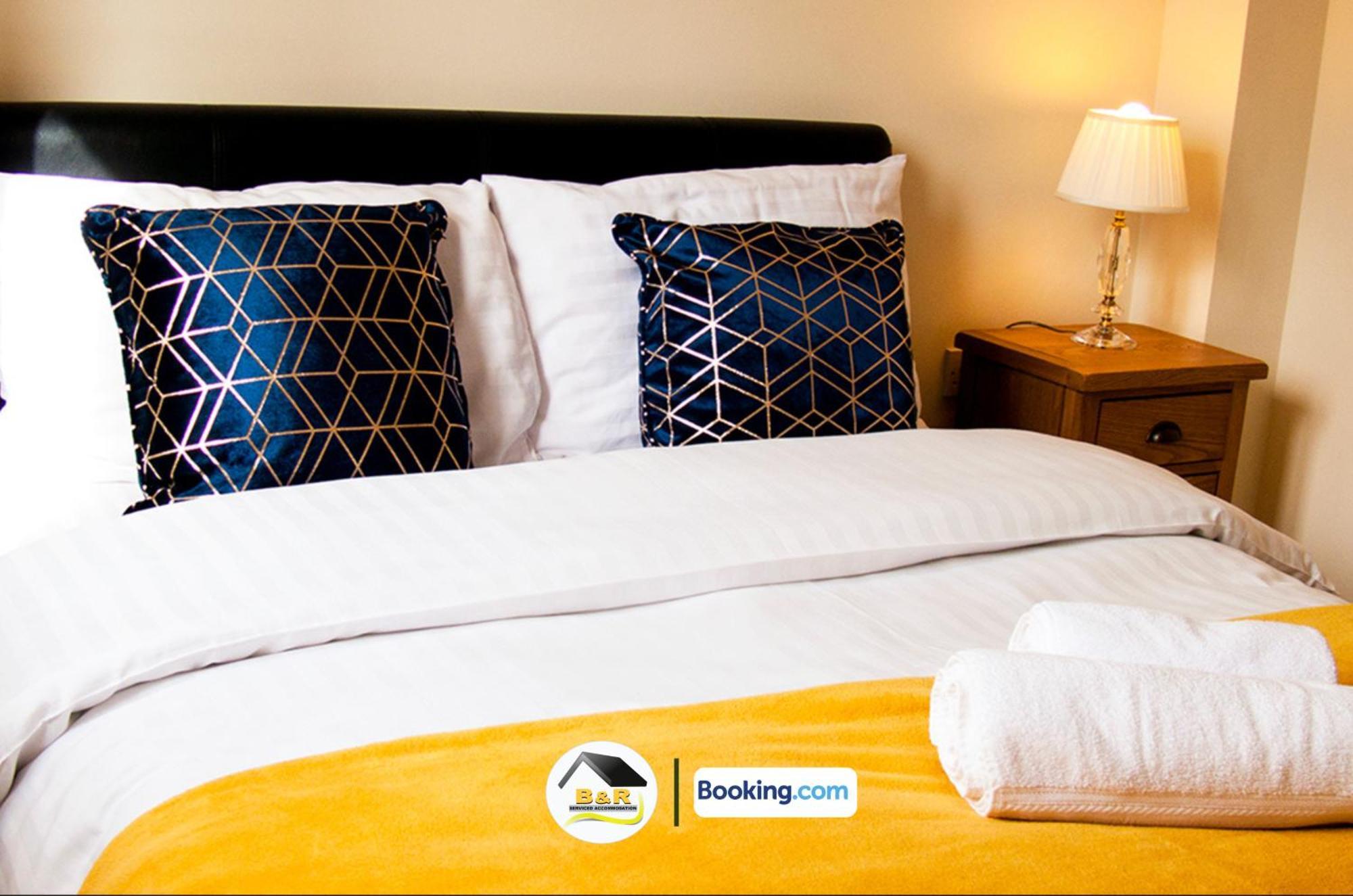 3 Bedroom House By B And R Serviced Accommodation Amesbury With Super Fast Wi-Fi 145Mbps Kültér fotó
