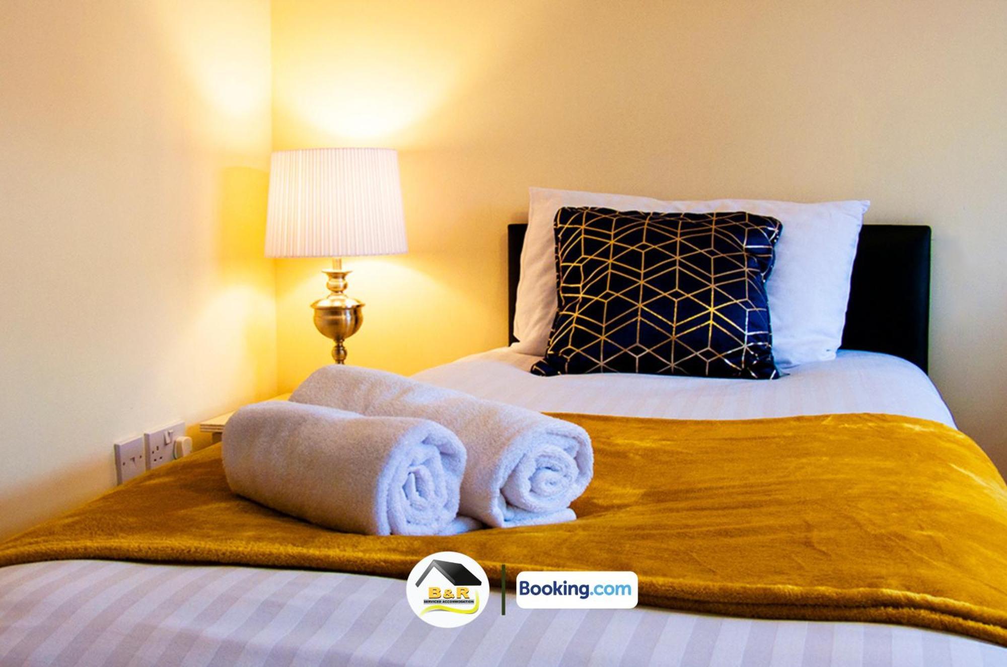 3 Bedroom House By B And R Serviced Accommodation Amesbury With Super Fast Wi-Fi 145Mbps Kültér fotó