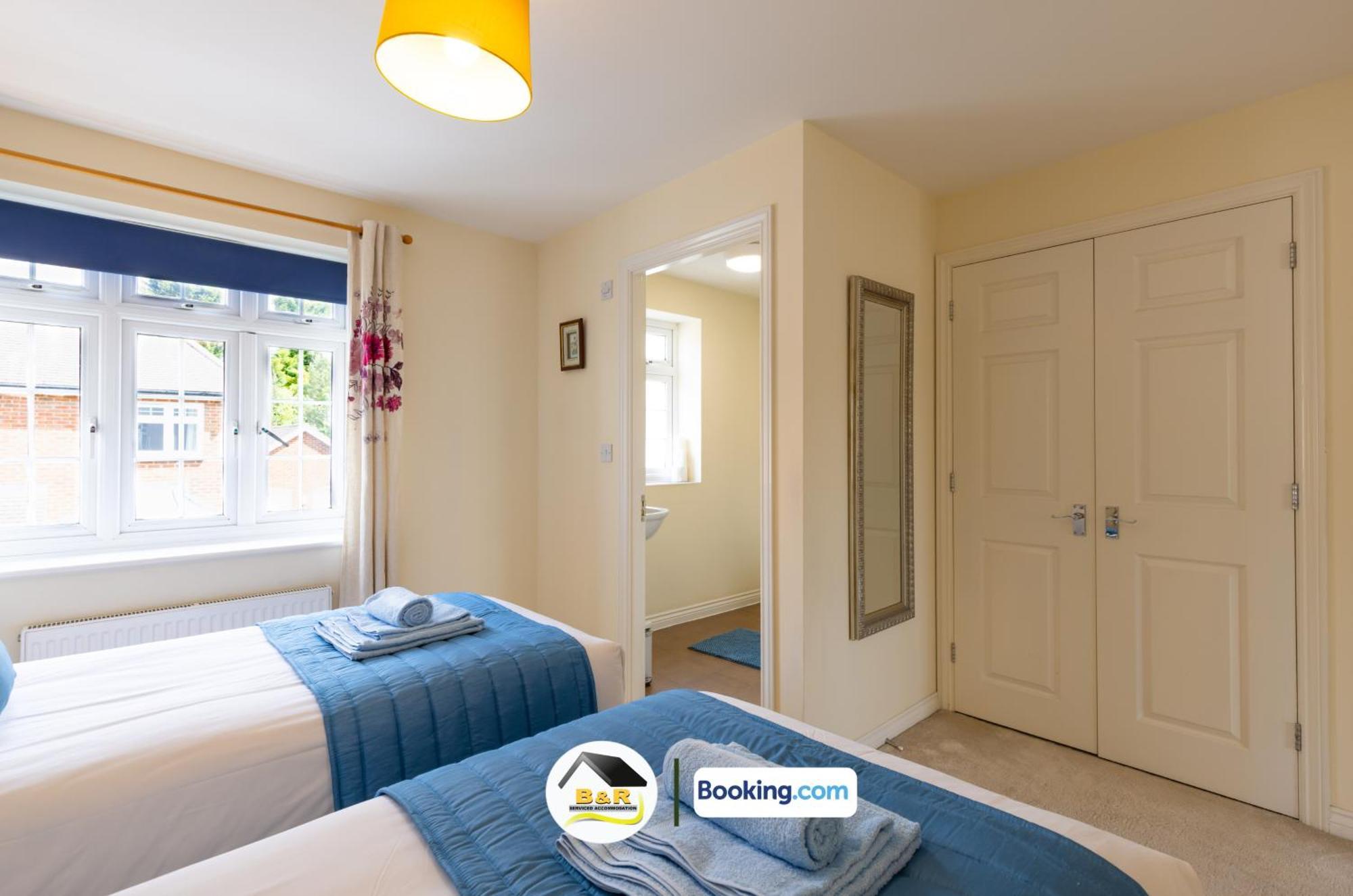 3 Bedroom House By B And R Serviced Accommodation Amesbury With Super Fast Wi-Fi 145Mbps Kültér fotó